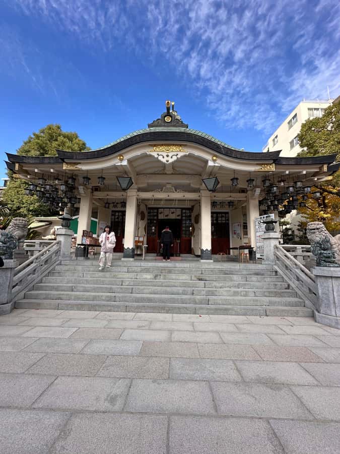Osaka: Visit the must-see places. - Shinsekai, kushikatsu, and the Tsutenkaku Tower