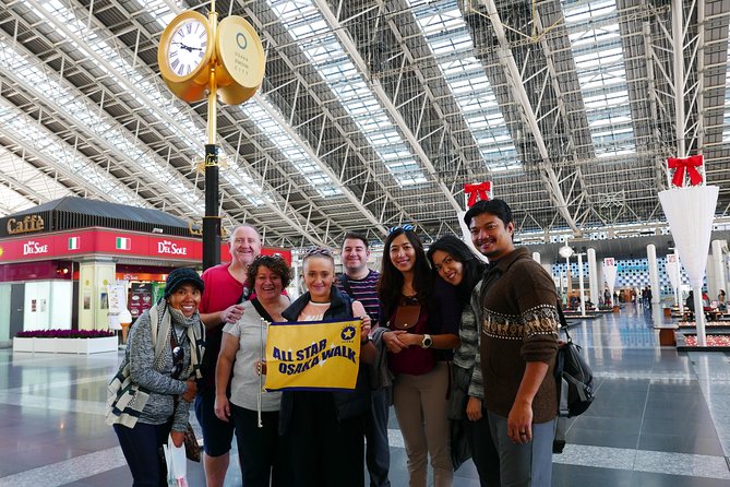 Osaka Walking Tour - Hozenji and the route toward Dotonbori