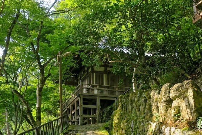 Otagi Nenbutsu Temple and Arashiyama Bamboo Forest Tour - Taking in the statues at a relaxed pace