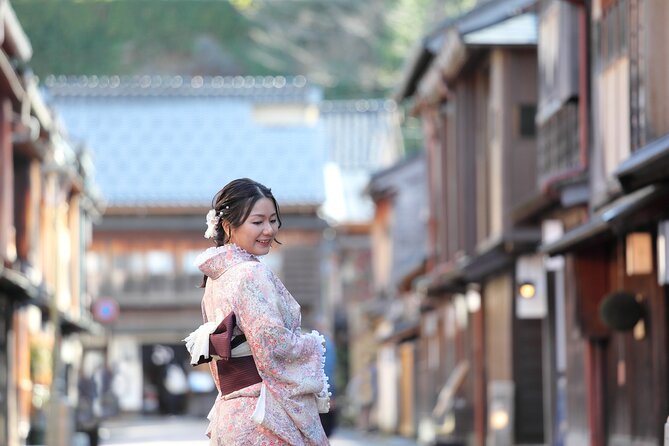 Photoshoot session by professional photographer in Kanazawa - Kimono, casual clothing, and planning your look