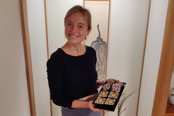 Private Art Sushi Roll Class in Kyoto - Why the private format matters