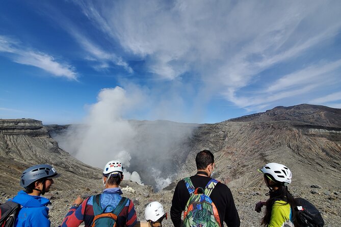 Private E-MTB guided cycling around Mt. Aso volcano & grasslands - What the guides add to the ride