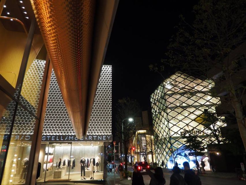 Private Harajuku Omotesando Architecture Tour - A cafe break in the middle of a long walk