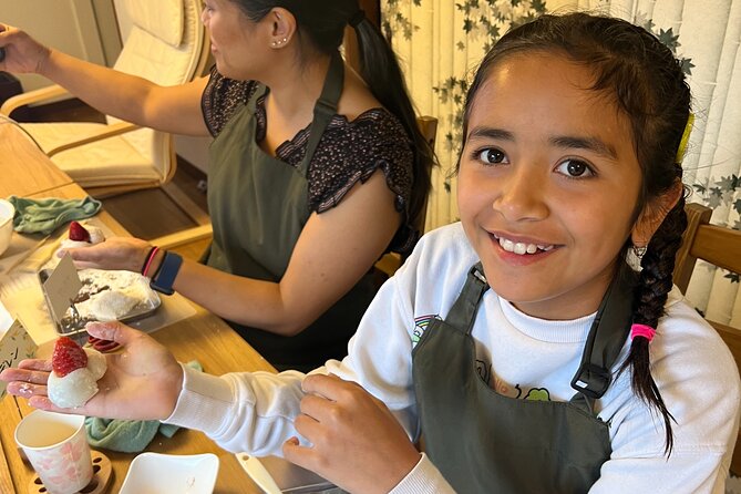 Private Mochi Sweets Making class near Shibuya area - Green tea, matcha, and the final tasting