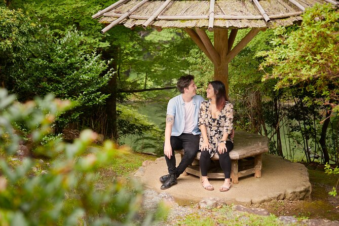 Private photo shoot & walk in Kyoto - Professional photo shoot - Fushimi-Inari: torii gates and forest paths