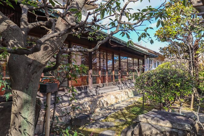 Sake Brewery and Japanese Life Experience Tour in Kobe - Starting at Sannomiya and moving into the sake district