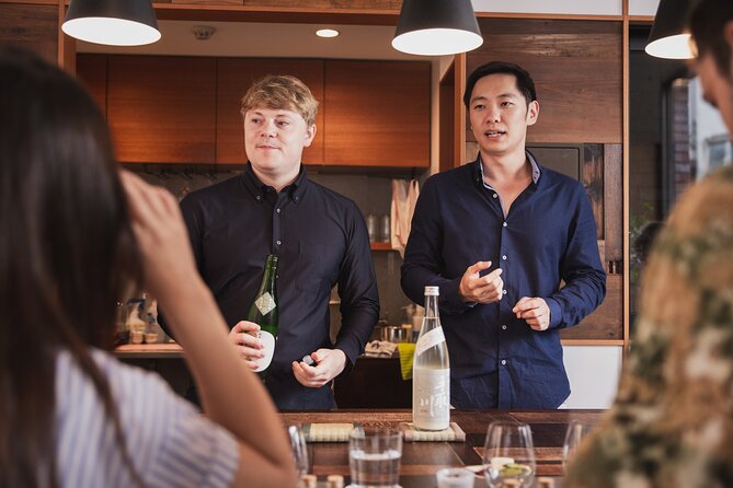 Sake Omakase in Tokyo: Guided Tasting by Certified Sommeliers - Why the drinking vessel matters