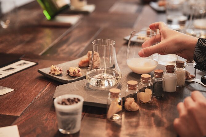 Sake Omakase in Tokyo: Guided Tasting by Certified Sommeliers - Meeting the sake at the first course