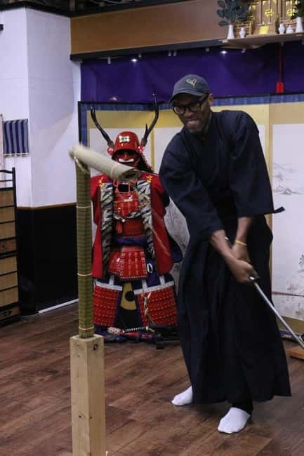 Samurai Armor & Sword experience with phot near Osaka Castle - The real samurai sword cutting session