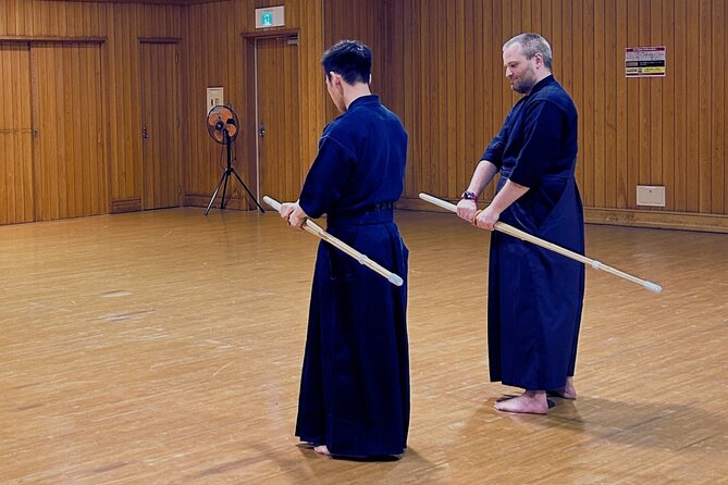 Samurai Experience - Learn Bushido through Kendo, in Tokyo - Watch Daichi and Makoto demonstrate real control