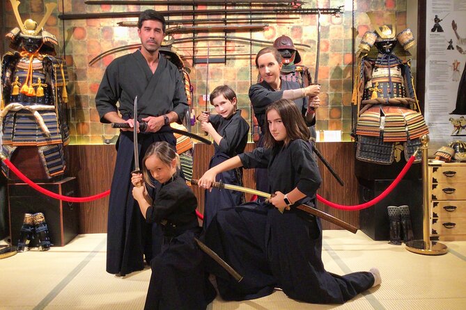 Samurai Sword Experience (Family Friendly)at SAMURAI MUSEUM KYOTO - Learning a Basic Sword Form
