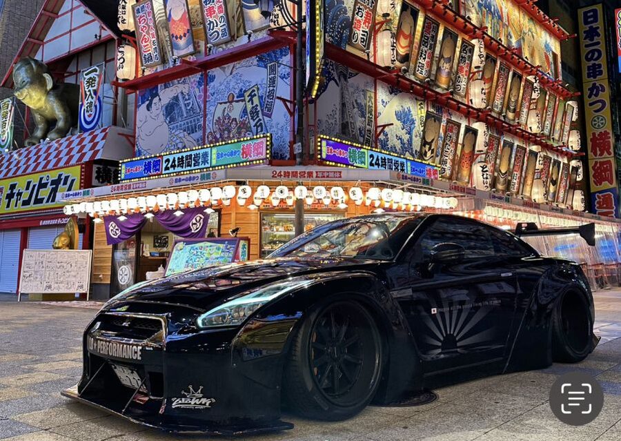 Secret Car Meet: R34 Skyline Car Club Membership - Daikoku Parking Area and the car meet atmosphere