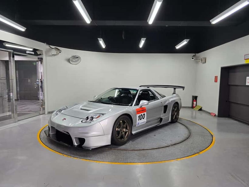 Shibuya City: Daikoku PA GT-R R35, R34, R33 or R32 Tour - A PIT Super Autobacs, a practical first stop
