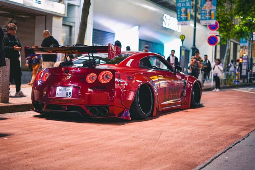 Shibuya City: Daikoku PA GT-R R35, R34, R33 or R32 Tour - Rainbow Bridge, Tokyo Tower, and the city between the cars