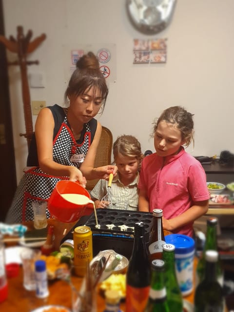 Shinjuku Tokyo: Authentic Japanese Home-Style Culinary Class - Menu C: rolled sushi, teriyaki, and miso soup