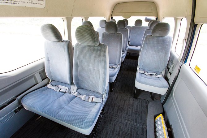 SkyExpress Private Transfer: New Chitose Airport - Niseko (8 Pax) - Child seats and family travel