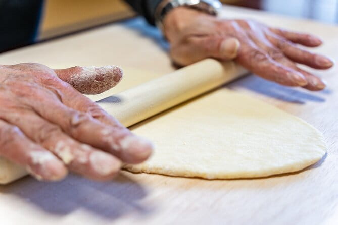Sushi Cooking Class at Sushi Factory -KIWAMI- Mt.Fuji - Group size, timing, and practical planning