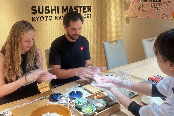 Sushi Making in Kyoto! Same-day bookings welcome! - Eating your own work