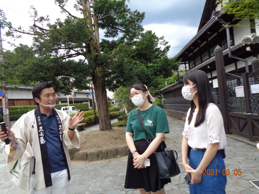 Takayama: Edo-Period Old Town Walking Tour - Reading the town through trade and craftsmanship