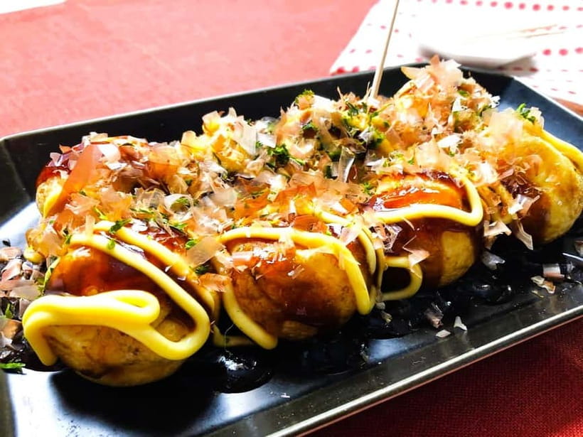 Takoyaki cooking experience in Kabukicho, Shinjuku - Bringing children to the griddle