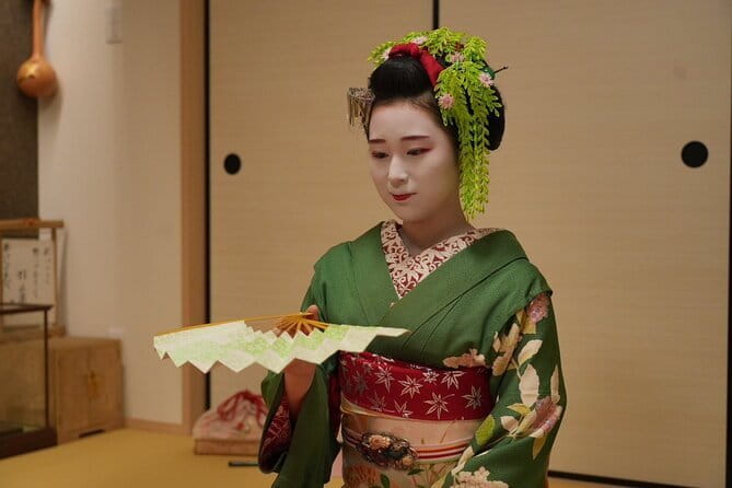 The Art of Geisha: Exclusive Show & Gion Walking Tour - Conversation is the part you cannot get from a photo