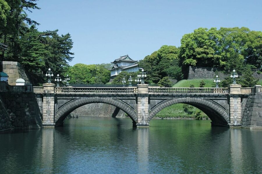 Tokyo: 1 Day Bus Tour with Meiji-Jingu,Odaiba,lunch&Skytree - The guides are a major part of the value