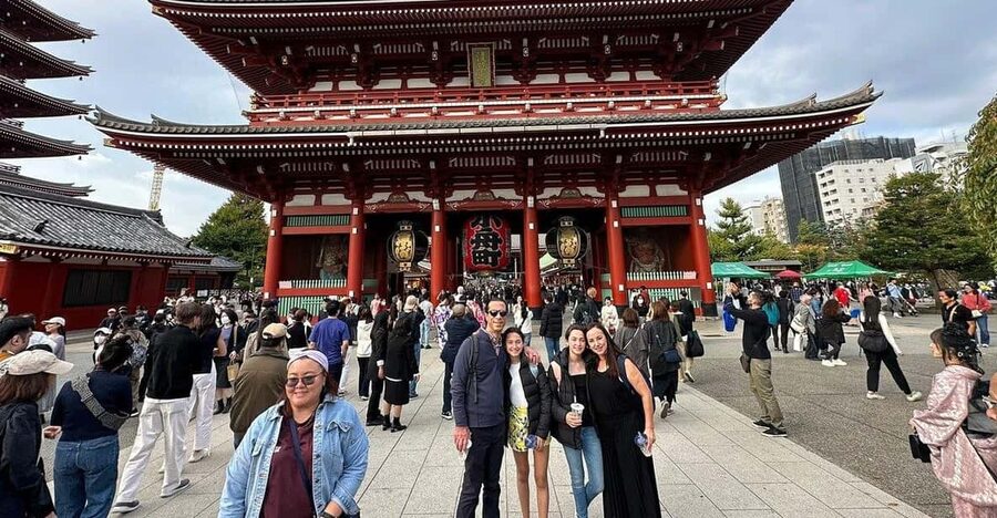 Tokyo Asakusa & Senso-Ji Walking tour With A Guide - Senso-ji and Kaminarimon Gate: the heart of the walk