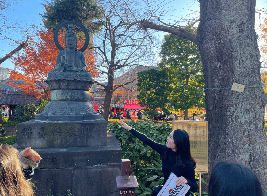 Tokyo: Asakusa Temple & Shrine Walking Tour with Local Guide - What the small group changes