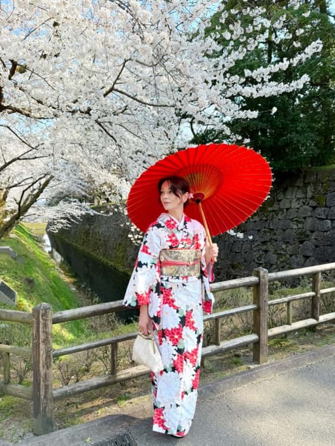 Tokyo Asakusa: Traditional Kimono Rental Experience at Wargo - Key points to know before you book