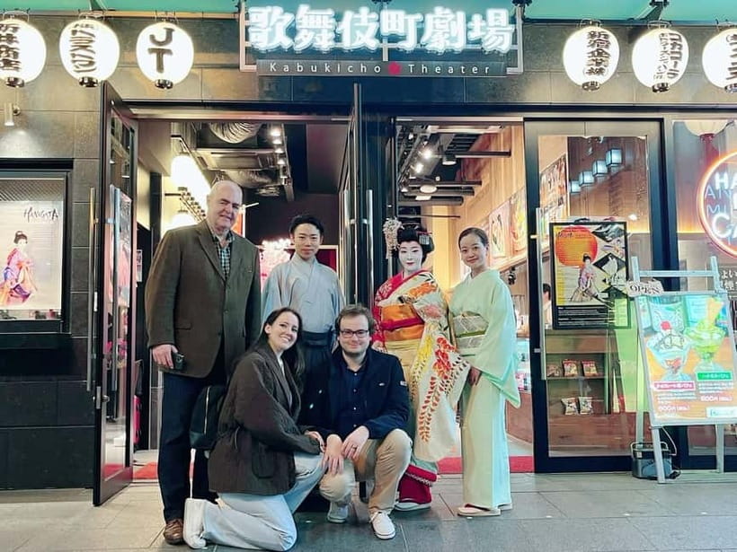 Tokyo: Authentic Japanese Dance Show ticket by professionals - Photography rules and the post-show photo time