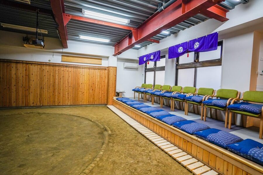 Tokyo: Authentic Sumo Wrestling Experience with Lunch - Watching sumo practice inside a former stable