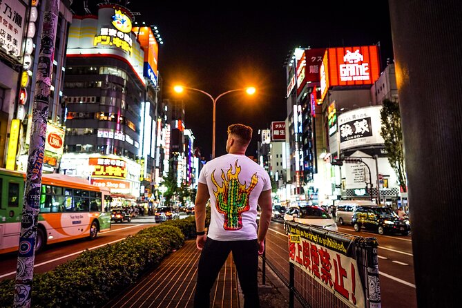 Tokyo by Night Photography Tour (Private Option Available) - The extra Shinjuku sights