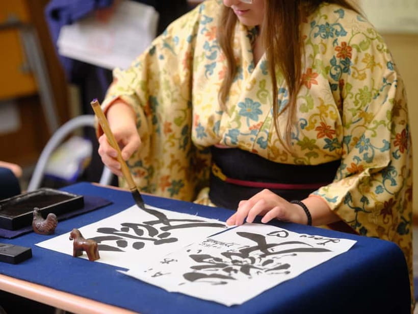 Tokyo: Calligraphy Experience with yukata or Samue - Choosing a kanji with meaning