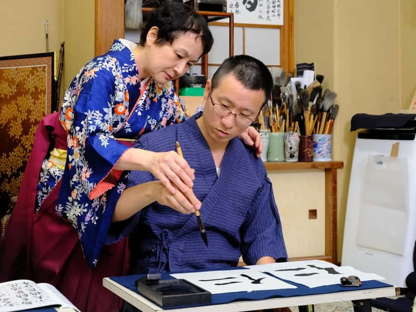 Tokyo: Calligraphy Experience with yukata or Samue - Creating your final artwork