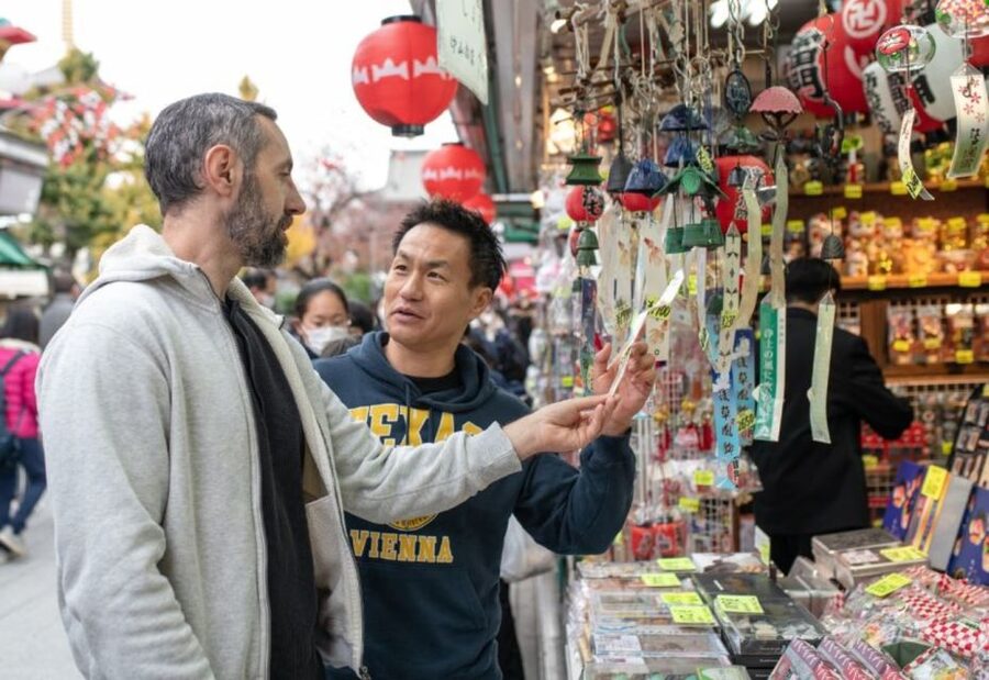 Tokyo: Custom Hidden Gems & Highlights Tour with Local Guide - Gardens, temples, and quiet places