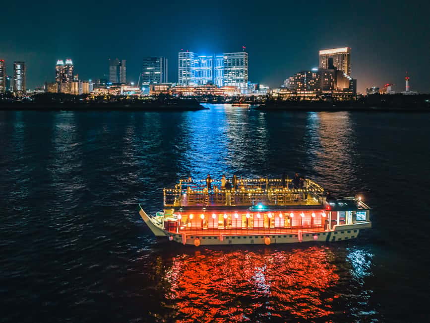 Tokyo Dinner Cruise & Tradition Show & Drinks & Tokyo Tower - Sukiyaki, drinks, and the shared table