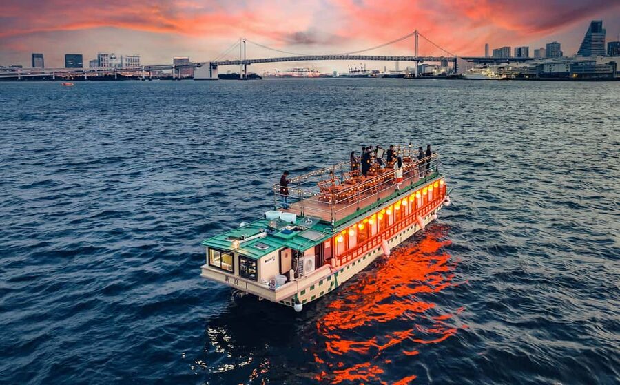 Tokyo Dinner Cruise & Tradition Show & Drinks & Tokyo Tower - Boarding at Etchūjima Pier