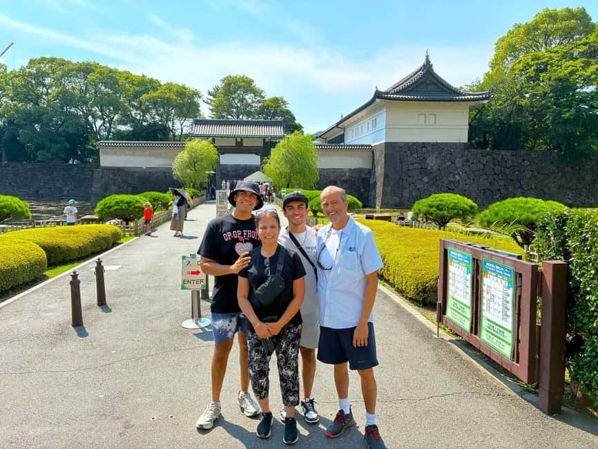 Tokyo: Edo Castle Ruins & Imperial Palace East Garden Tour - Why Edo Castle matters in modern Tokyo
