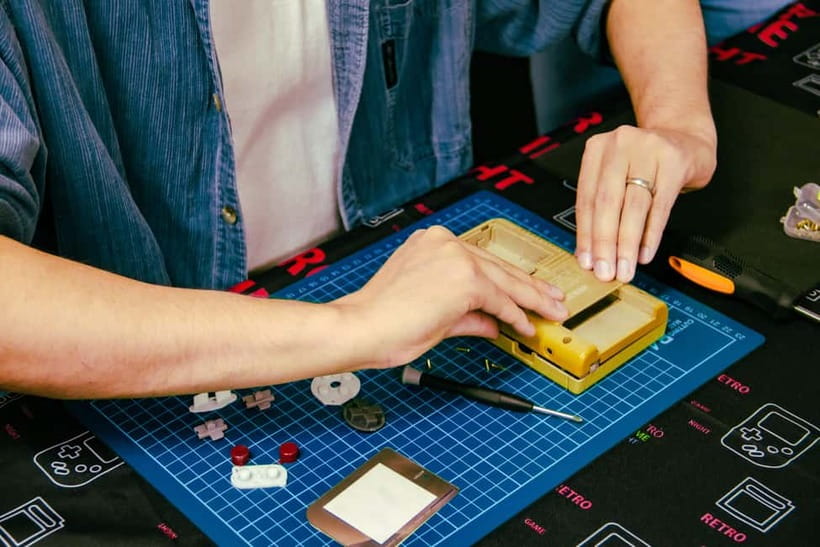 Tokyo: Gameboy Mod Workshop at Akihabara - Why this Akihabara workshop is different