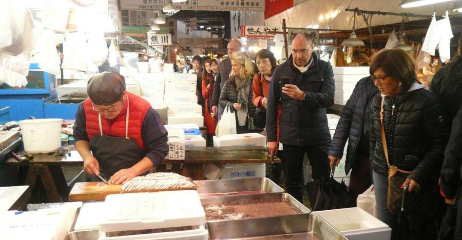 Tokyo: Guided Walking Tour of Tsukiji Market with Breakfast - Key points to know before you book