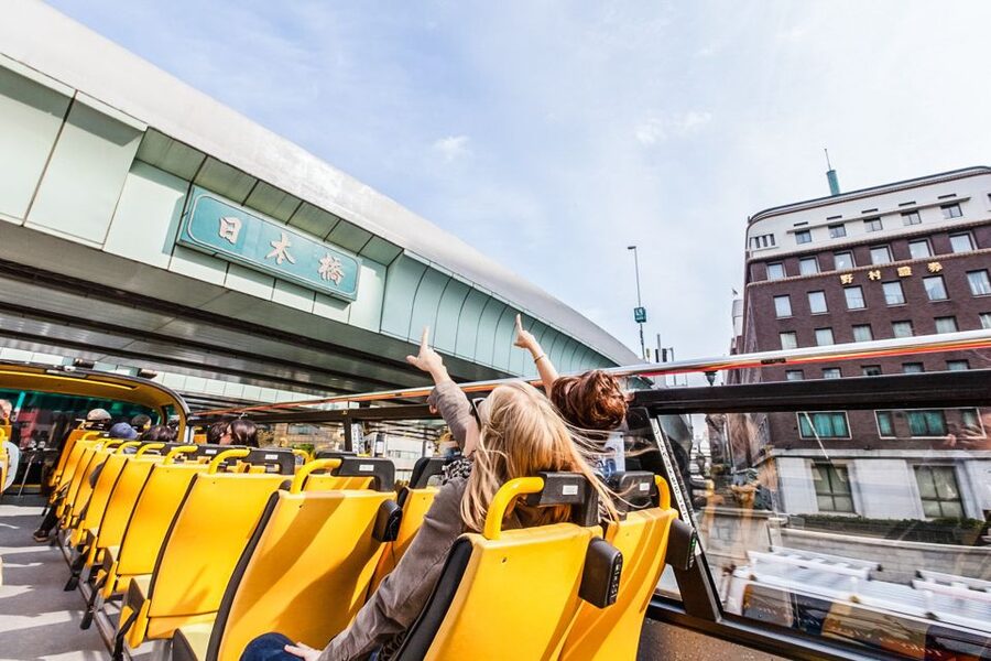 Tokyo: Hop-On Hop-Off Sightseeing Bus Ticket - Audio guides, phones, and what you actually hear