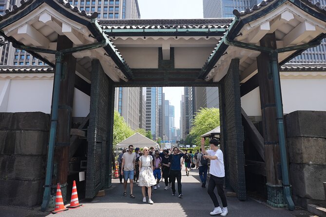 Tokyo: Imperial Palace and Shogun Historical Walking Tour - The Edo Castle keep foundation