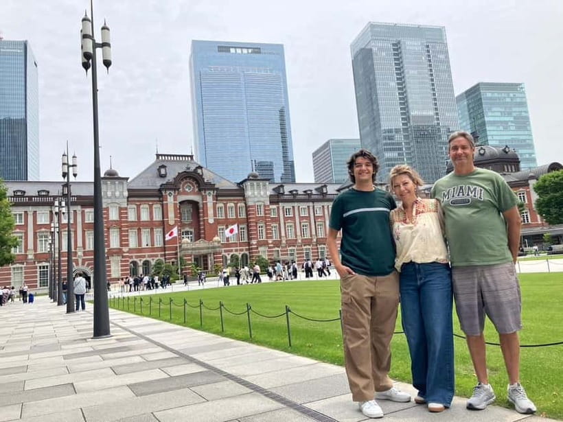 Tokyo: Imperial Palace East Gardens and Tokyo Station Tour - Key points to know before booking