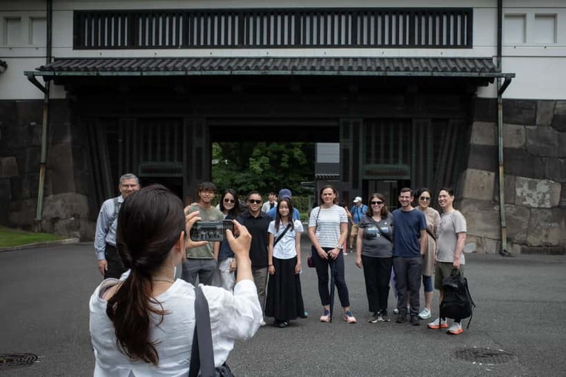 Tokyo: Imperial Palace East Gardens Walking Tour - Seeing Honmaru, the heart of Edo Castle