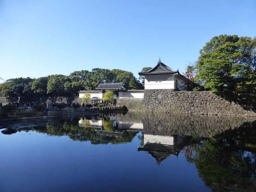 Tokyo: Imperial Palace East Gardens Walking Tour - Is $19 good value?