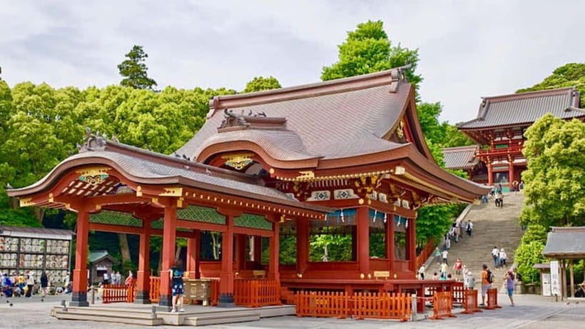 Tokyo: Kamakura & Enoshima Day Tour with Pickup & Train Ride - The Enoden ride along the Shonan coast