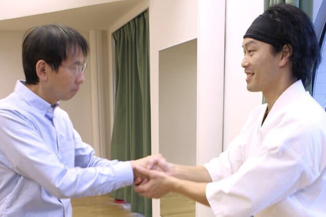 Tokyo: Karate Experience with Former All-Japan Champion - Meeting Ryo in Tokyo