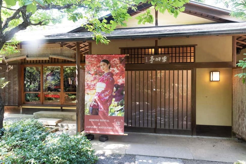 Tokyo: Kimono Rental inside Shinjuku Gyoen National Garden - What the $45 price really covers