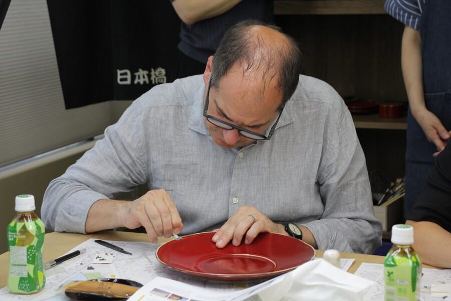 Tokyo: Kintsugi Art Repair Workshop - Meeting at Nihonbashi Mutoh Main Store