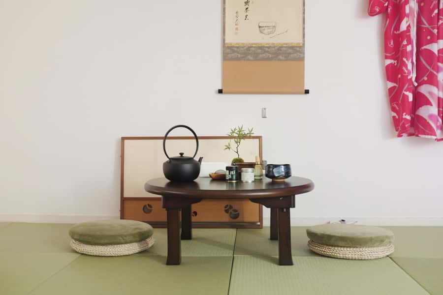 Tokyo: Matcha and Kimono Experience - Comparing real matcha with imitation powder